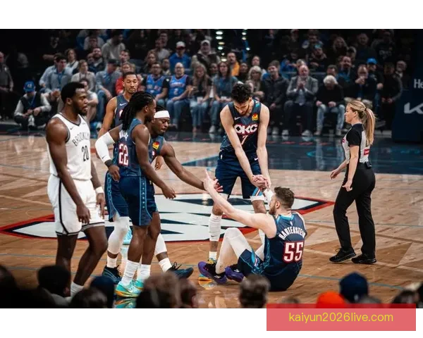 詹姆斯背靠背三双创历史新高 与东契奇激情熊抱庆祝胜利